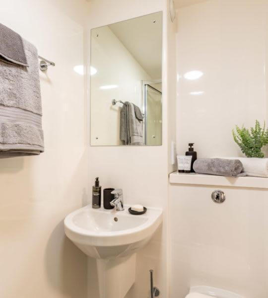 Newton Court Newcastle Ensuite Rooms ניוקאסל מראה חיצוני תמונה